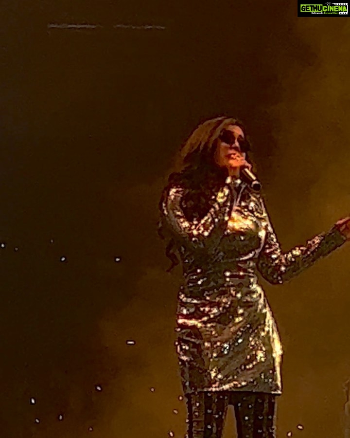 Haripriya Instagram - 🧿SINGAPORE WAS LIT 🔥🔥 14/10/23 . . . #haripriyasinger #concert #music #U1 #live #singer #performer #singapore Singapore
