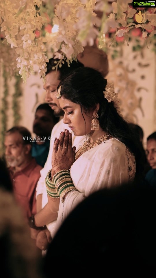 Haritha G Nair Instagram - Happy Married life ....... Celebrity wedding makeup for @haritha.girigeeth and @itss_vinayak .Actress of Shayamambaram Malayalam Serial @zeekeralam Mehendi @shabnam_mehendi_kochi Grooming @vksbeautylounge Jewellery @jhanvi__collections Dop @dop_sz__ Edit @midhunshankarprasad #keralamakeupartist #hairthagnair #zeekeralam #shyamambaram #malayalamserial #vikasvksmakeupartist #malayalamserialactress #keralacelebritywedding #keralaweddingstyle #keralaactresswedding #keralacelebrity #keralamakrupartist #keralacelebritymakeupartist #vikasvks2024 #keralaweddingreels # #Keralabridalmakeupartist #keralabridalmakeover Kerala, India