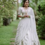 Haritha G Nair Instagram - 🌷 . COSTUME : @colos_the_designing_couture MAKE UP : @vikas.vks.makeupartist ORNAMENTS : @jhanvi__collections
