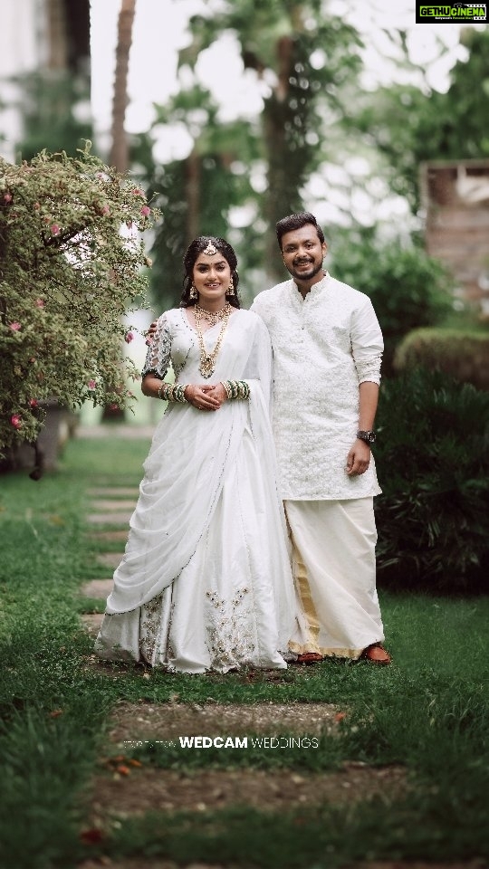 Haritha G Nair Instagram - Happily Bonded with Wedcam Wedding @haritha.girigeeth @itss_vinayak PHOTOGRAPHY : @wedcam_wedding COSTUME : @colos_the_designing_couture MAKE UP : @vikas.vks.makeupartist ORNAMENTS : @jhanvi__collections For Bookings / Enquiry Ring us on π7907803380 @wedcam_wedding @_viishnu_santhosh . . . . . . . @keralawedding_styles @kerala_bridesmaid @bridesof_india @keralaweddingz @kerala_wedding_vibes @wedding_trendzz @weddingkerala bridesofkerala #weddingkerala #weddingsbywedcam #weddingphotography #keralamuslimwedding #keralaweddingphotography #weddingphotographer #kera#portrait #portraitphotography #fashionphotography