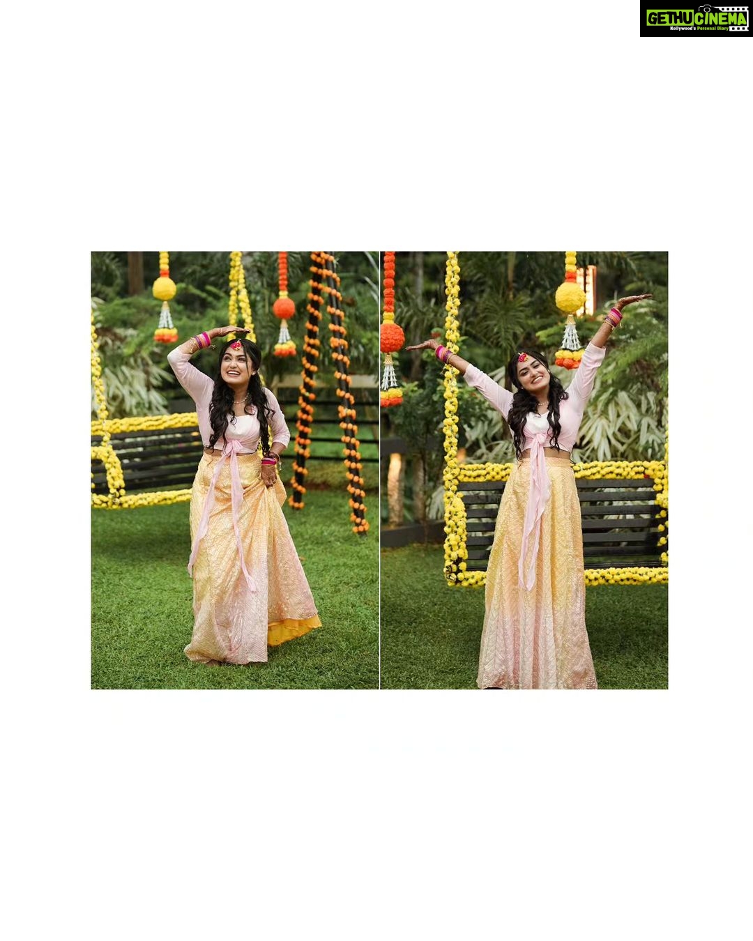 Haritha G Nair Instagram - Mellow Yellow π @haritha.girigeeth For Bookings / Enquiry Ring us on π 7907803380 @wedcam_wedding @_viishnu_santhosh Photography : @wedcam_wedding Costume :@bybbecca MAKE UP : @pink__passion_ LOCATION : @_black_nest_ DECORATION : @yazdecorz