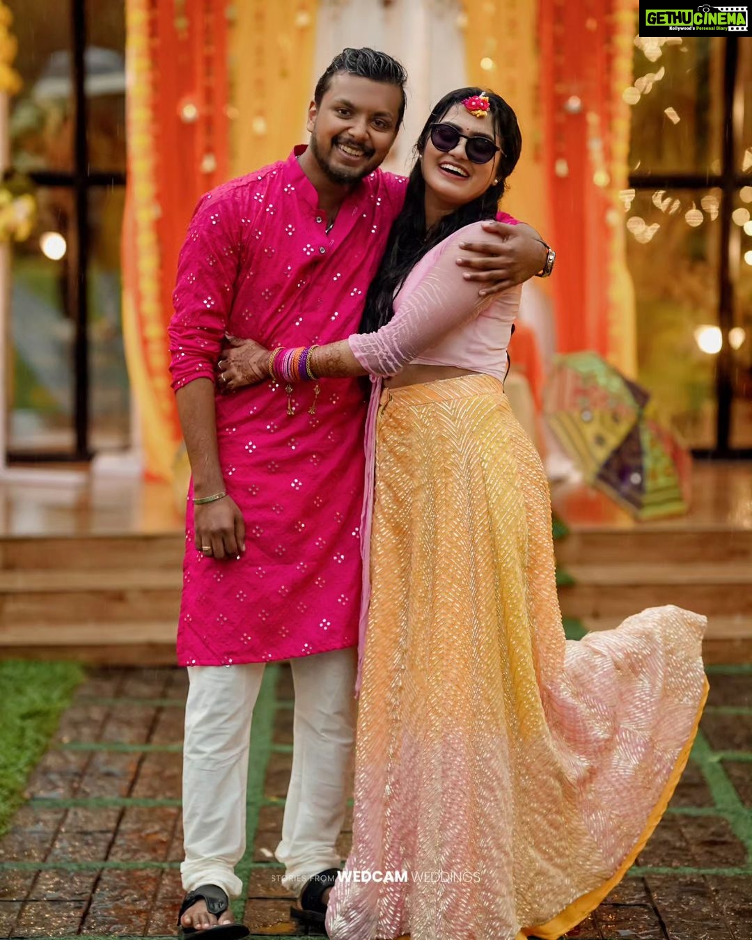 Haritha G Nair Instagram - Mellow Yellow π @haritha.girigeeth For Bookings / Enquiry Ring us on π 7907803380 @wedcam_wedding @_viishnu_santhosh Photography : @wedcam_wedding Costume :@bybbecca MAKE UP : @pink__passion_ LOCATION : @_black_nest_ DECORATION : @yazdecorz