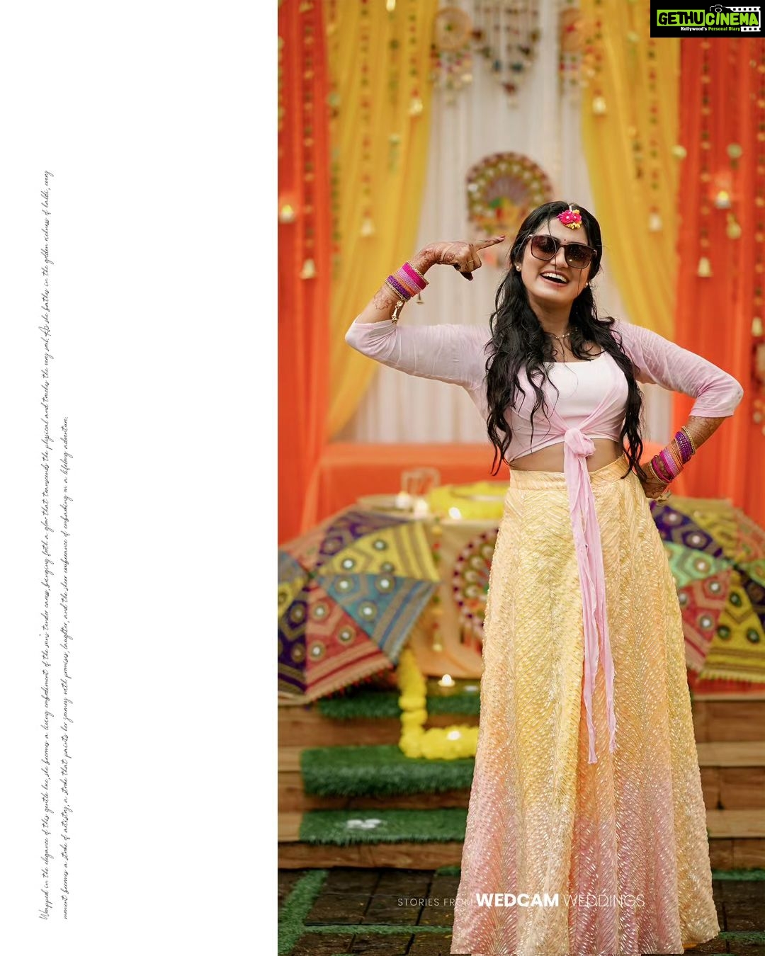 Haritha G Nair Instagram - Mellow Yellow π @haritha.girigeeth For Bookings / Enquiry Ring us on π 7907803380 @wedcam_wedding @_viishnu_santhosh Photography : @wedcam_wedding Costume :@bybbecca MAKE UP : @pink__passion_ LOCATION : @_black_nest_ DECORATION : @yazdecorz