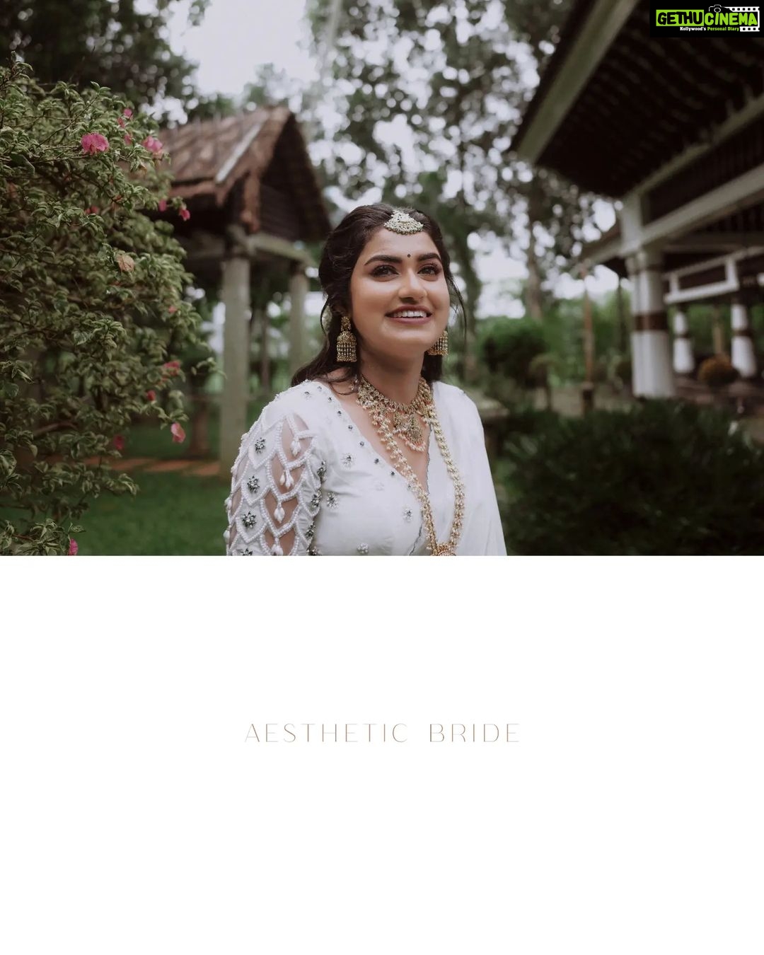 Haritha G Nair Instagram - 🌷 . . . COSTUME : @colos_the_designing_couture MAKE UP : @vikas.vks.makeupartist ORNAMENTS : @jhanvi__collections