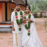 Haritha G Nair Instagram - Happily Bonded with Wedcam Wedding @haritha.girigeeth @itss_vinayak COSTUME : @colos_the_designing_couture MAKE UP : @vikas.vks.makeupartist ORNAMENTS : @jhanvi__collections For Bookings / Enquiry Ring us on 📞7907803380 @wedcam_wedding @_viishnu_santhosh . . . . . . . @keralawedding_styles @kerala_bridesmaid @bridesof_india @keralaweddingz @kerala_wedding_vibes @wedding_trendzz @weddingkerala bridesofkerala #weddingkerala #weddingsbywedcam #weddingphotography #keralamuslimwedding #keralaweddingphotography #weddingphotographer #kera#portrait #portraitphotography #fashionphotography
