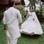 Haritha G Nair Instagram - Happily Bonded with Wedcam Wedding @haritha.girigeeth @itss_vinayak COSTUME : @colos_the_designing_couture MAKE UP : @vikas.vks.makeupartist ORNAMENTS : @jhanvi__collections For Bookings / Enquiry Ring us on 📞7907803380 @wedcam_wedding @_viishnu_santhosh . . . . . . . @keralawedding_styles @kerala_bridesmaid @bridesof_india @keralaweddingz @kerala_wedding_vibes @wedding_trendzz @weddingkerala bridesofkerala #weddingkerala #weddingsbywedcam #weddingphotography #keralamuslimwedding #keralaweddingphotography #weddingphotographer #kera#portrait #portraitphotography #fashionphotography