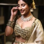 Harshita Gaur Instagram - Mummy ki saari ka lehanga Happy choti diwali 🪔 #festivevibes . . . 💄 @manishsharma96 👗 @kara_couturebykarishmaa