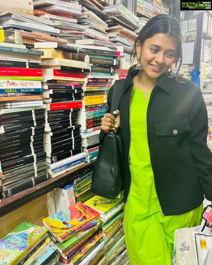 Hebah Patel Instagram - This year I did read a lot! Only books though! Next year: people! Delhi, India