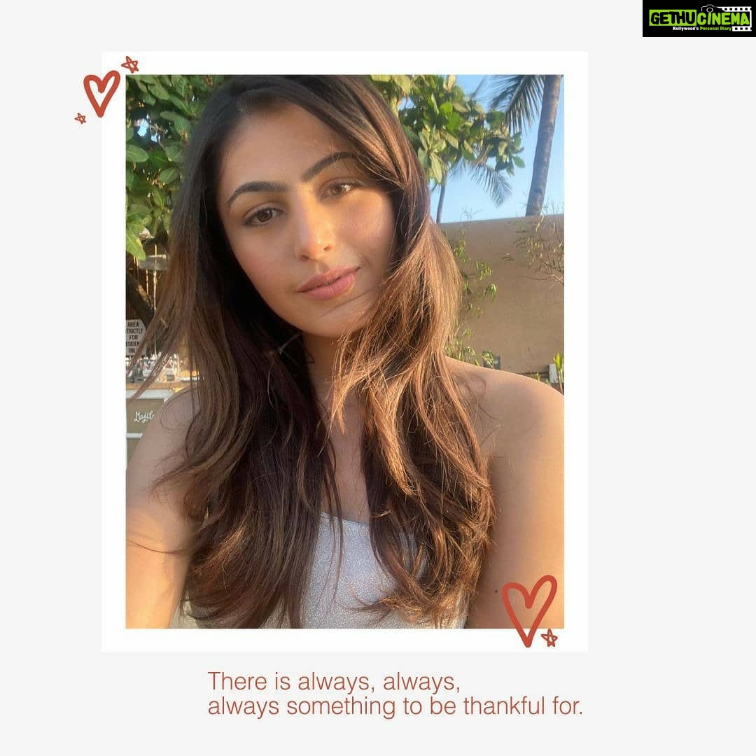 Heena Achhra Instagram - I am really thankful to my Insta Fam for always supporting me 💯 . . . #Actorslife #actingskill #sunkissed #sunsetshoot #sunset🌅 #Bollywood #sunglow #sunset_madness #Heerachhra