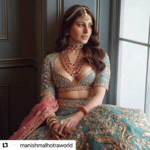 Heena Achhra Instagram - @manishmalhotraworld with @use.repost
・・・
#MMblouse - betwixt the concept and context of timeless modernity 

The plunging inverted spade-shaped neckline outlines the regalia of heirloom jewels while the rich heritage zardosi, Mukaish, hold crystal stones and golden embroidered hem exalts the elegance of a #ManishMalhotraBride 

#Khaab Bridal Couture 2022 

@manishmalhotra05 

Jewellery: Manish Malhotra Jewellery by Raniwala 1881
@manishmalhotrajewellery 

Photographer: @tarun_khiwal 
Styled by: @harshad.fshn 
Mua: @deepa.verma.makeup 
Hair: @cristianocpereira 
Production: @ikp.insta 

#ManishMalhotra 
#ManishMalhotraWorld #manishmalhotrajewellerybyraniwala1881 #ManishMalhotraVows #ManishMalhotraLabel #ManishMalhotraProductions #ManishMalhotraJewellery #ManishMalhotraVows #bride #bridal #bridaldress