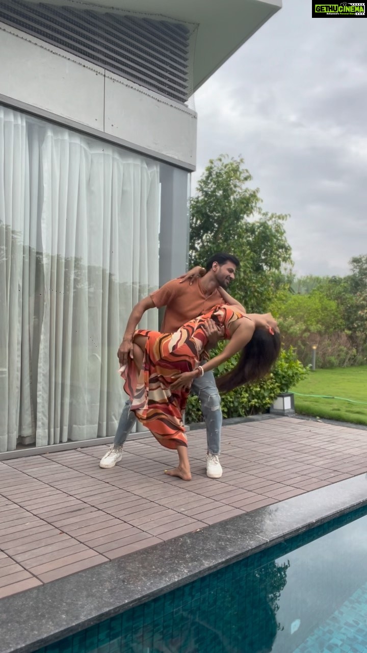 Heena Panchal Instagram - Never miss a chance to dance! #heenapanchal #glam #instagram #dance #perfomance