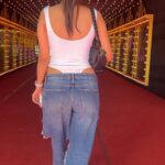Heena Panchal Instagram - Walking through style with positive aura and memory lane #stylish #photo #shoot #pose
