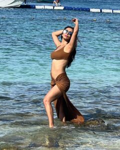 Heena Panchal Instagram - I want to be wild , beautiful and free . Just like the sea . 

#mermaid #heenampanchal #live #free #soakit #healing #saltwater #warmth