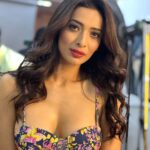 Heena Panchal Instagram - “The only person who can pull me down is myself, and I'm not going to let myself pull me down anymore.” #quotes #selflove #heenampanchal #heenapanchal #foodforthought #post #acceptance #gratitude
