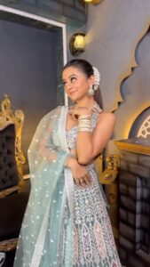 Helly Shah Instagram - Team made me look WAOWWW 🌝🫶🏻 @styleitupbyaashna @celebsmakeupbysejal @akshayphotoartist