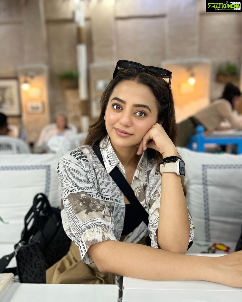 Helly Shah Instagram - Made you look 👀