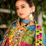 Helly Shah Instagram - 🌟 Styled by: @styleitupbyaashna Outfit: @creativefashion_by_himani Shot by: @mirajverma_photography Hair & Makeup: @celebsmakeupbysejal @makeoverbysejalthakkar #navratrispecial #hellyshah #gujarati #navratri