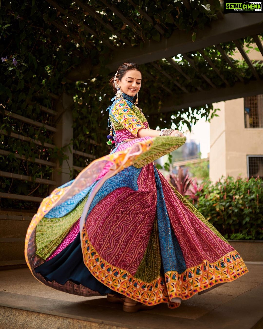 Helly Shah Instagram - I can say my team just killed it with this look π Obsessed ππ Styled by: @styleitupbyaashna Outfit: @creativefashion_by_himani Shot by: @mirajverma_photography Hair & Makeup: @celebsmakeupbysejal @makeoverbysejalthakkar #navratrispecial #hellyshah #gujarati #navratri