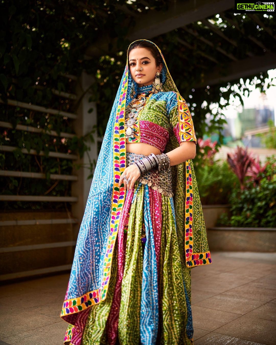 Helly Shah Instagram - I can say my team just killed it with this look π Obsessed ππ Styled by: @styleitupbyaashna Outfit: @creativefashion_by_himani Shot by: @mirajverma_photography Hair & Makeup: @celebsmakeupbysejal @makeoverbysejalthakkar #navratrispecial #hellyshah #gujarati #navratri