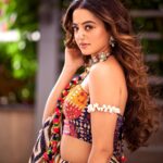Helly Shah Instagram - deets 🌟 Styled by: @styleitupbyaashna Outfit: @creativefashion_by_himani Shot by: @mirajverma_photography Hair & Makeup: @celebsmakeupbysejal @makeoverbysejalthakkar