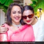 Hema Malini Instagram - It is a very special day, a very khaas day for me - my dear friend of so many years, Rekha’s birthday today. Time to celebrate this gorgeous, beautiful, evergreen lady’s birthday, though for her, time has stood still and she never ages❤️I wish you all the best that life has to offer, my dear friend, and may God bless you forever🙏All my love. #happybirthday #rekha #birthdaywishes