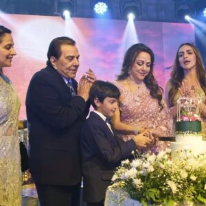 Hema Malini Instagram - The family on my birthday

Venue: @aurikamumbaiskycity 
Jewellery: @naredi_jewels 
Outfits: @houseofneetalulla 
Pocs:@tajfotostudio 
@imeshadeol @aapkadharam @ahana_deol_vohra 

#75thbirthdaycelebration #birthday #celebration