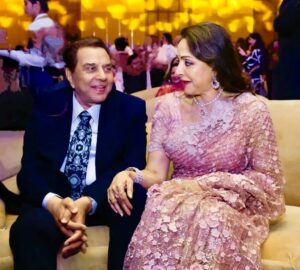 Hema Malini Instagram - 16/10/23 was indeed a diamond filled day in my life.  Joined by friends, colleagues, family and my fans,  the evening was memorable. Dharamji’s presence throughout the event was a blessing.All my esteemed guests responded to my invitation in spite of their busy schedules and their presence made me so happy. Here are some photos of the evening.

Venue: @aurikamumbaiskycity 
Outfits: @houseofneetalulla 
Jewellery: @naredi_jewels 
Pics: @tajfotostudio 
@karan_gandhiok @pankajthewadhwa @sonal2501 
@aapkadharam @imeshadeol @ahana_deol_vohra @anupampkher #jitendra @subhashghai1 @shatrughansinhaofficial @prasunjoshi1994 @meiyangchang 

#75thbirthdaycelebration #birthday #celebration #event