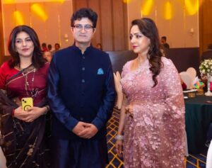 Hema Malini Instagram - 16/10/23 was indeed a diamond filled day in my life.  Joined by friends, colleagues, family and my fans,  the evening was memorable. Dharamji’s presence throughout the event was a blessing.All my esteemed guests responded to my invitation in spite of their busy schedules and their presence made me so happy. Here are some photos of the evening.

Venue: @aurikamumbaiskycity 
Outfits: @houseofneetalulla 
Jewellery: @naredi_jewels 
Pics: @tajfotostudio 
@karan_gandhiok @pankajthewadhwa @sonal2501 
@aapkadharam @imeshadeol @ahana_deol_vohra @anupampkher #jitendra @subhashghai1 @shatrughansinhaofficial @prasunjoshi1994 @meiyangchang 

#75thbirthdaycelebration #birthday #celebration #event
