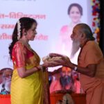 Hema Malini Instagram - I had a birthday get together in Mathura - lunch with the sadhus and sants of the many ashrams and temples there and received their blessings🙏Some photos of the event. #mathura #birthday #celebration