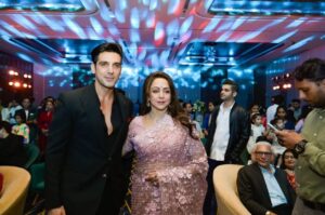 Hema Malini Instagram - Some warm moments with friends
Venue: @aurikamumbaiskycity 
Jewellery: @naredi_jewels 
Outfits: @houseofneetalulla 
Pics: @tajfotostudio 
@karan_gandhiok @pankajthewadhwa @sonal2501 
@imeshadeol @aapkadharam @ahana_deol_vohra @jayabachchn @ranimukherjeeeofficial @officialraveenatandon @anumalikmusic @amruta.fadnavis @tusshark89 @madhuridixitnene #rekha 

#75thbirthdaycelebration #birthday #celebration #event