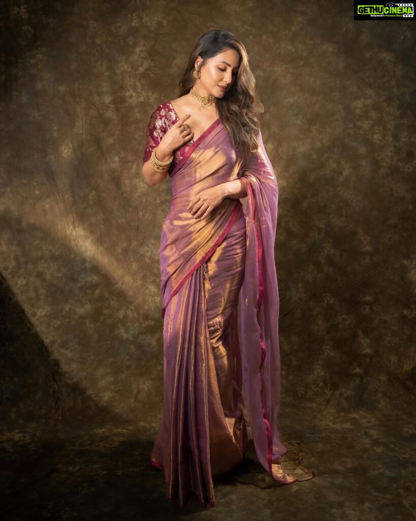 Hina Khan Instagram - Drenched in tradition 💜 Timeless beauty in every drape of saree.. . Saree @houseofurrmi Jewellery @karishma.joolry @motifsbysurabhididwania Styled by @kansalsunakshi MUAH @sachinmakeupartist1 @siddhi_hairstylist 📸 @kakali_das_photography #foreversareegirl #sareelove