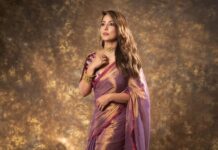 Hina Khan Instagram - Drenched in tradition 💜 Timeless beauty in every drape of saree.. . Saree @houseofurrmi Jewellery @karishma.joolry @motifsbysurabhididwania Styled by @kansalsunakshi MUAH @sachinmakeupartist1 @siddhi_hairstylist 📸 @kakali_das_photography #foreversareegirl #sareelove