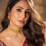 Hina Khan Instagram - Drenched in tradition 💜 Timeless beauty in every drape of saree.. . Saree @houseofurrmi Jewellery @karishma.joolry @motifsbysurabhididwania Styled by @kansalsunakshi MUAH @sachinmakeupartist1 @siddhi_hairstylist 📸 @kakali_das_photography #foreversareegirl #sareelove