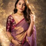 Hina Khan Instagram - Drenched in tradition 💜 Timeless beauty in every drape of saree.. . Saree @houseofurrmi Jewellery @karishma.joolry @motifsbysurabhididwania Styled by @kansalsunakshi MUAH @sachinmakeupartist1 @siddhi_hairstylist 📸 @kakali_das_photography #foreversareegirl #sareelove