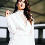 Hina Khan Instagram - They say - Grow through what you go through.. 🤍 Outfit @boutiquobysaachi Jewels @azotiique Styled by @stylebysaachivj MUAH @sachinmakeupartist1 @siddhi_hairstylist 📸 @picturestory_om