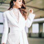 Hina Khan Instagram - They say - Grow through what you go through.. 🤍 Outfit @boutiquobysaachi Jewels @azotiique Styled by @stylebysaachivj MUAH @sachinmakeupartist1 @siddhi_hairstylist 📸 @picturestory_om