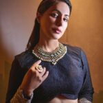 Hina Khan Instagram - And the GOOD alone wins.. Shubho Bijoya Dashami and Happy Dussehra.. #goodoverevil Outfit @mrunalinirao Jewels @razwada.jewels @amigos.rizwan MUAH @shab_qureshi786 @umeshkolambekar 📸 @Visarg_samaiya