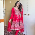 Hina Khan Instagram - ❤️