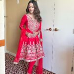 Hina Khan Instagram - ❤️