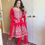 Hina Khan Instagram - ❤️