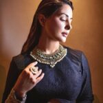 Hina Khan Instagram - And the GOOD alone wins.. Shubho Bijoya Dashami and Happy Dussehra.. #goodoverevil Outfit @mrunalinirao Jewels @razwada.jewels @amigos.rizwan MUAH @shab_qureshi786 @umeshkolambekar 📸 @Visarg_samaiya