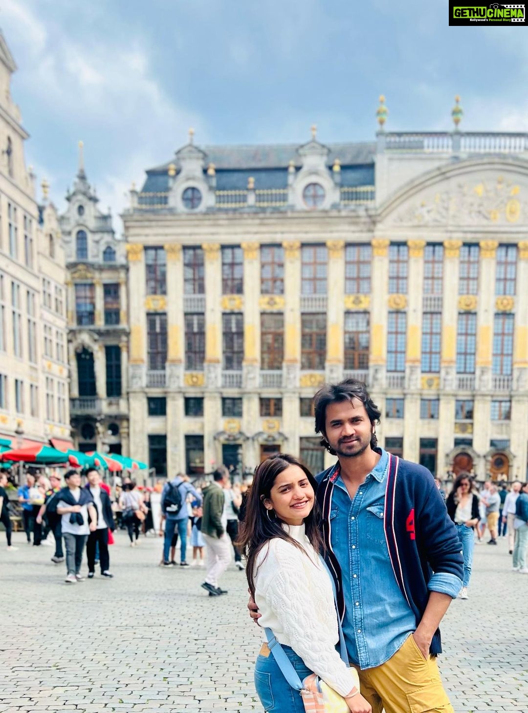 Hruta Durgule Instagram - Checking in the country that invented french friesπβ¦. Made waffles π§ go around the globe and well of course β¦ gave us TINTIN π ππ» HELLO BELGIUM π§πͺ β
#love #team #fun #happy #vacay #europe #travel #brussels #couplegoals Bruxelles , Belgium