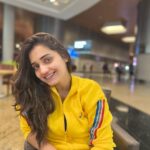 Hruta Durgule Instagram – Yes thats my vacation glow 🥹❤️
#travel #latenightflights #explore #vacation #grateful #blessed #letsgo #travelgram
📷 @prateekshah1 ❤️