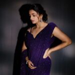 Hruta Durgule Instagram - It was a mauvy affair last night!💜✨ Wearing @amadicoutureofficial Jewellery @the_jewel_gallery Styled by @shalmalee_t Assisted by @sarapathare Makeup @madhuradeokute Hair @devendra.pushpa Video @ganesh_theshutterkey #hrutadurgule #sakalpremierawards #jiostudios #mauvy #glam