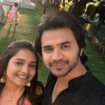 Hruta Durgule Instagram - DANCE REEL ALERT 🙌🏻 A little insanity that does resonate with our free spirit !! A little toast to have found a dancing partner for life ❤️ 🥂 Tap your feet to this rhythm and beat !! 🕺🏻 💃 #team #love #dance #couple #sangeet #wedding #performance #rangisaari #bollywood