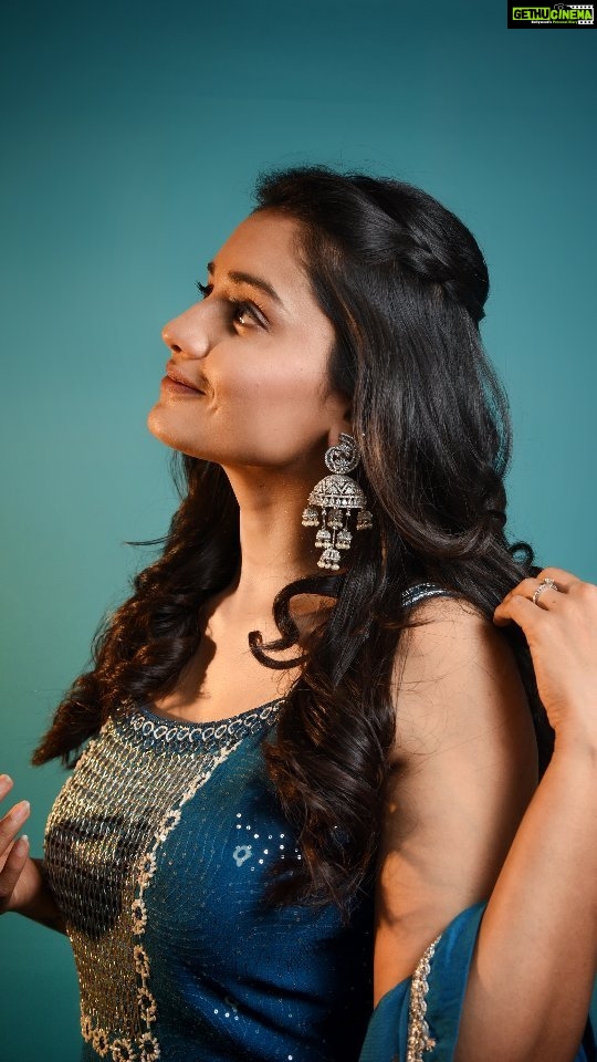 Hruta Durgule Instagram - @hruta12 🌼 #throwback . . . . . . . . . . . #photoshoot #photoshootday #promotion #likeforlikes #instaviral #viralposts #india #postoftheday #todayspost #hrutadurgule #hruta #hrutafanclub #hruta12 #hrutalovers #sarrikaaaaaa #instagram #indianportraits #instagram_faces #indianportraitsofficial #portraitshoot #portrait_shots #instaportrait #instapost Mumbai, Maharashtra