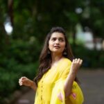 Hruta Durgule Instagram - Hi 👋 Styled by: @style_by_pradnyaaaaa__ Outfit: ambraee | @digitallydiksha Hair: @glamupbytamanna #grateful #positivevibes #thankful #gratitude