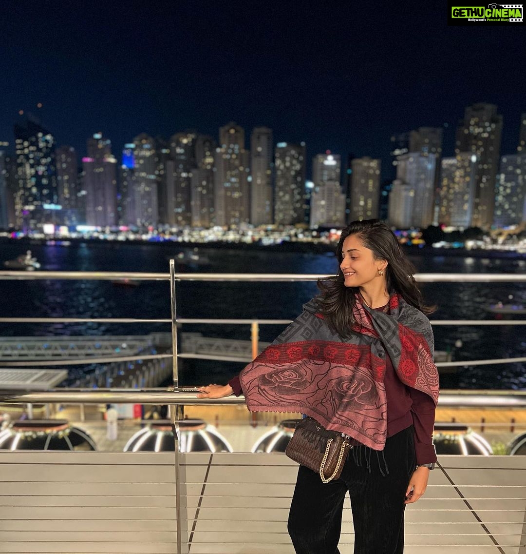 Hruta Durgule Instagram - Blue Waters❤️ #dubai #bluewaters #december #cold #travel #explore Bluewaters Dubai