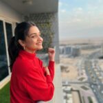 Hruta Durgule Instagram - Jingle all the way🎄 #christmaseve #dubai #december #travel #holidays Dubai - دبى