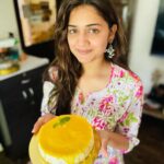 Hruta Durgule Instagram – Diwali Binge At Shahs 🫠😍
#homemade #nosugar #cheesecake #byyourstruly #lemon #blueberry 
@mugdaashah 
@prateekshah1 
P.S – DM for orders 😜